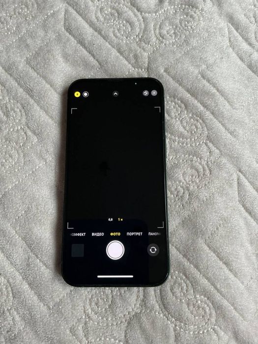 Продаю айфон 13 идеал