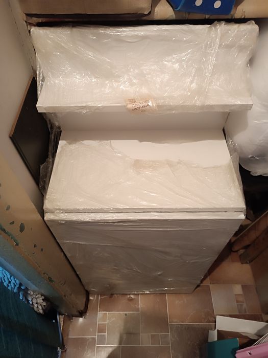 Стол маникюрный новый