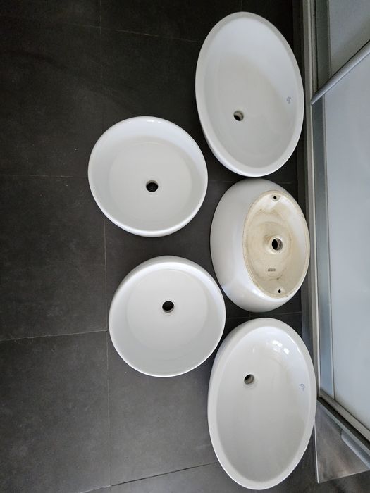 Chiuvetă bol: 3 ovale 600 / 420 / 160 la 300 lei și 2 rotunde 400/160