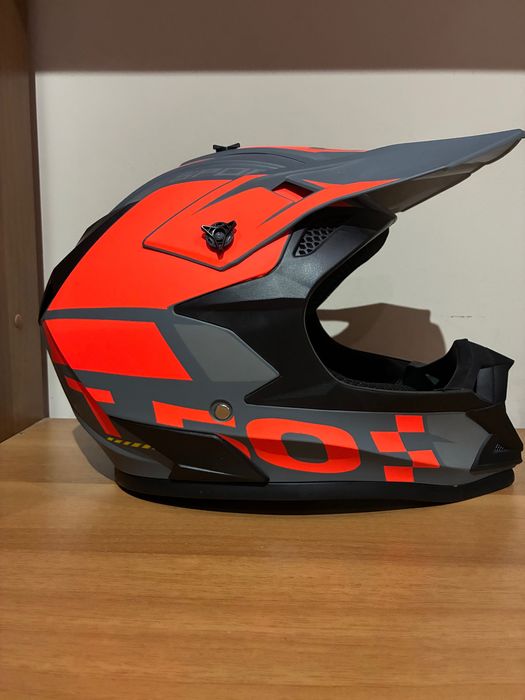 Фулфейс каска размер L