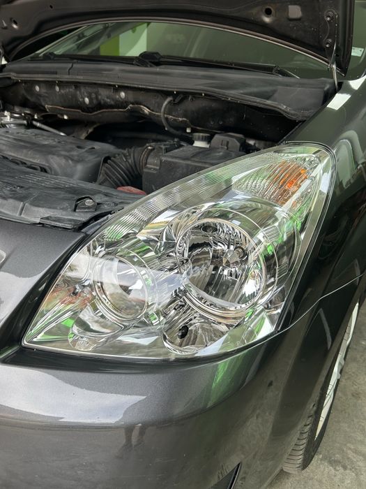 Шкурене, полиране и защита на фарове