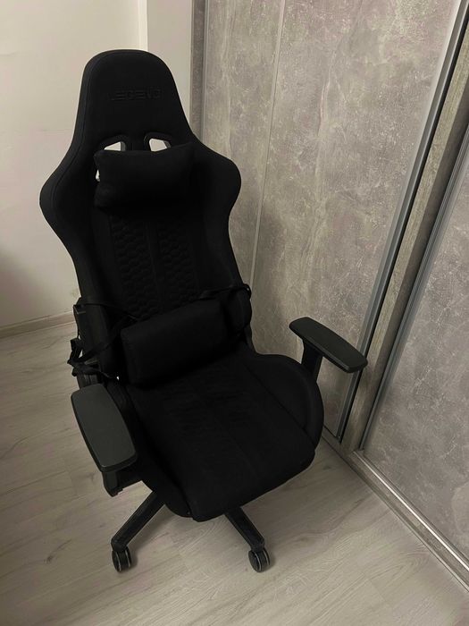 Scaun de gaming confortabil