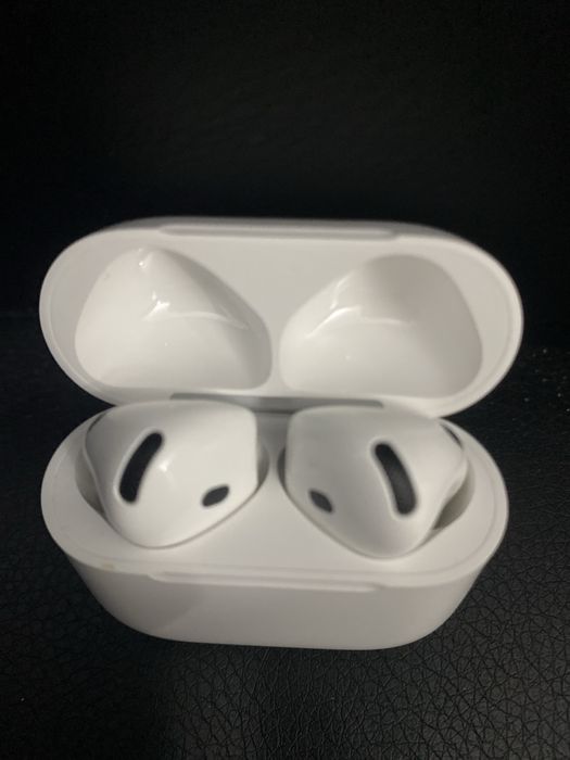 Casti air pods 4(noi,cu cutie)