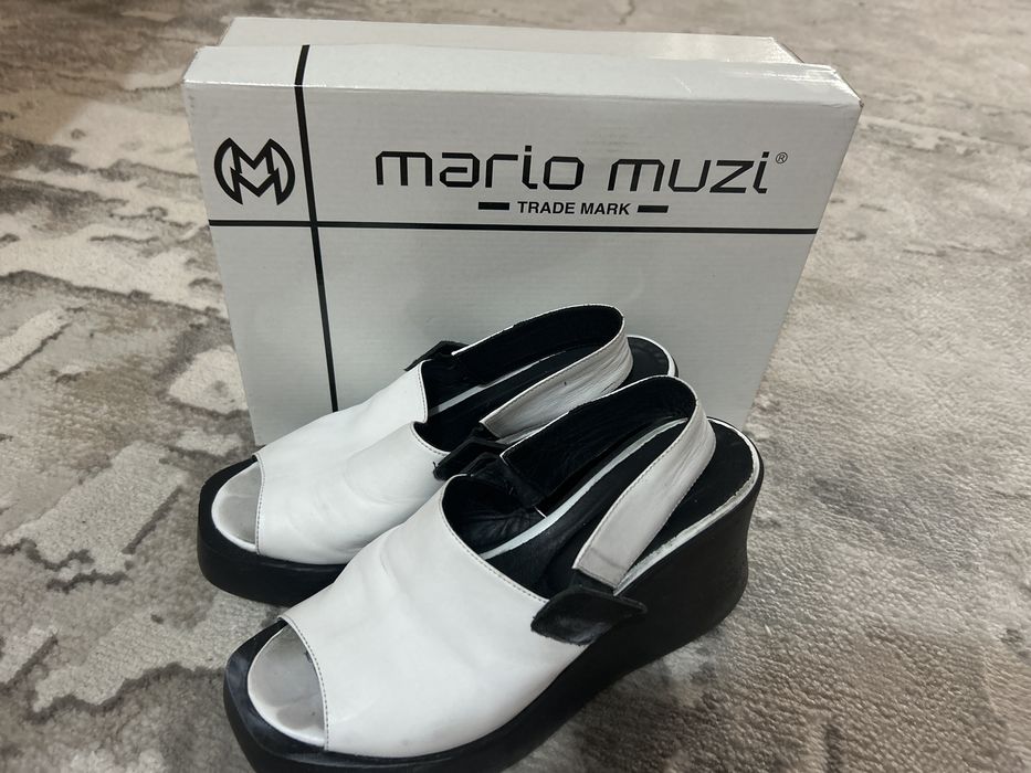 Продам шлепанцы (сабо) Mario Muzzr