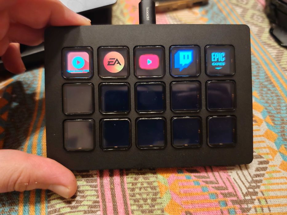 Stream Dock 15 бутона – контролер за стрийминг и бързи команди