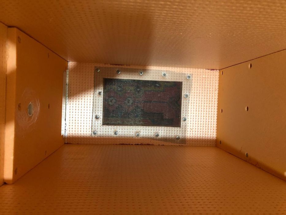 Asalari uyalari penaplekstdan yasalgan