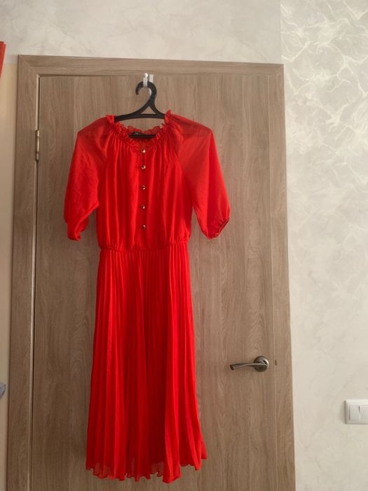 Продам женское платье