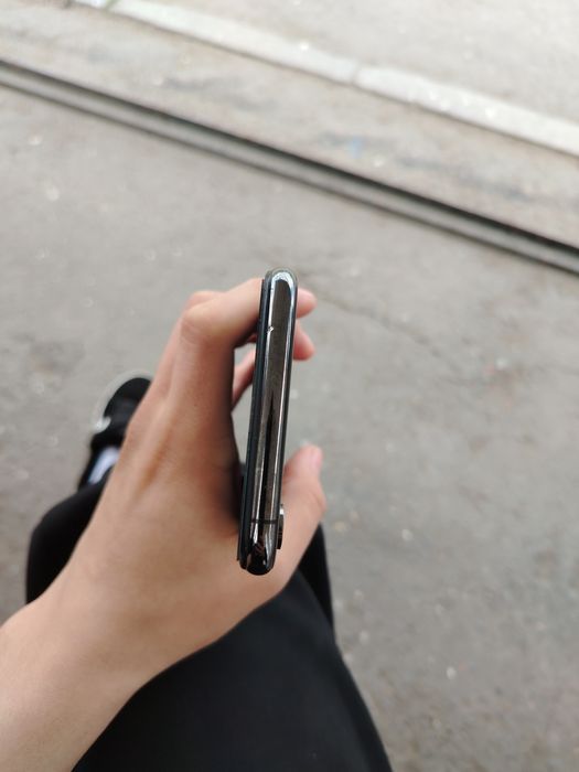 Телефон IPhone Xs MAX