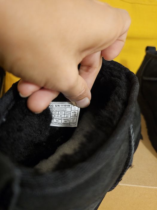 Vand UGG mini dama,negre, marimea 41