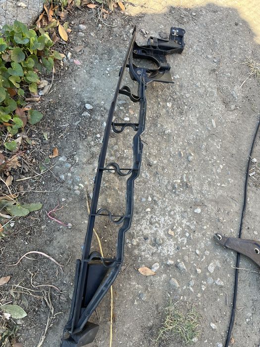 Държач десен калник БМВ Х5 Е70