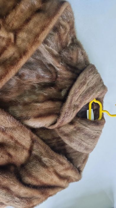 Vând blana din nurca.