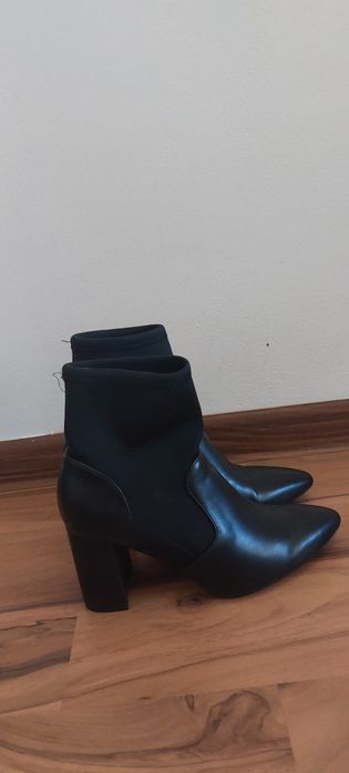 Ghetute,botine elegante mărime 36