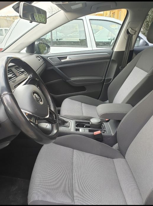 Vând Golf 7, benzina- automata, 82.000 Km !