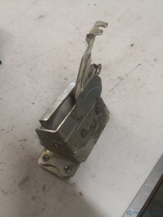 Broasca Usa Culisanta Dacia Dokker [ 2012 - > ]