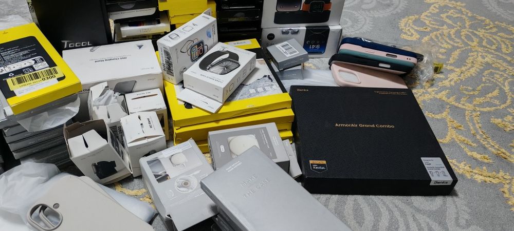 vând lot complet accesorii telefoane premium - 104 bucăți noi 
Nou cu