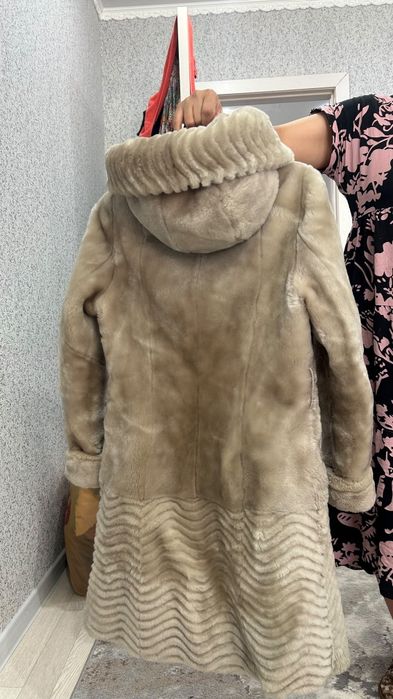 Продам мутоновую шубу