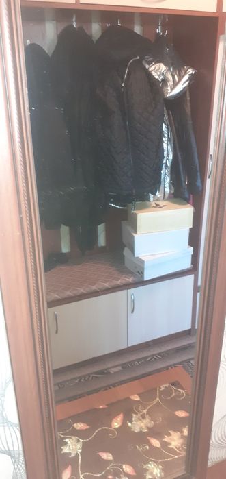 Продам зеркало в прихожую