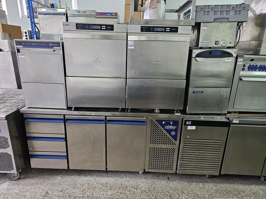 Колички за магазин 60броя по 75лв чисто нови