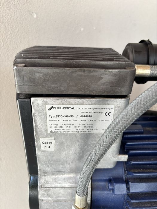 Compresor silentios durr cu uscator aer si pompa aspiratie