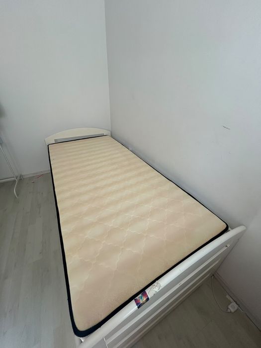 Vand pat lemn masiv 90X200 m cu saltea