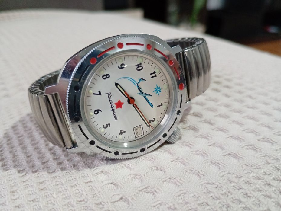 Прекрасен Стар Руски Механичен часовник Восток Командирски