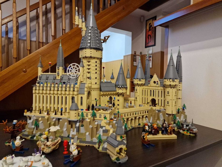 Lego asamblat Castel Hogwarts 71043