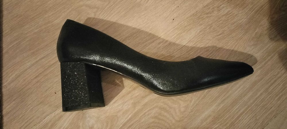 Pantofi culoare neagra