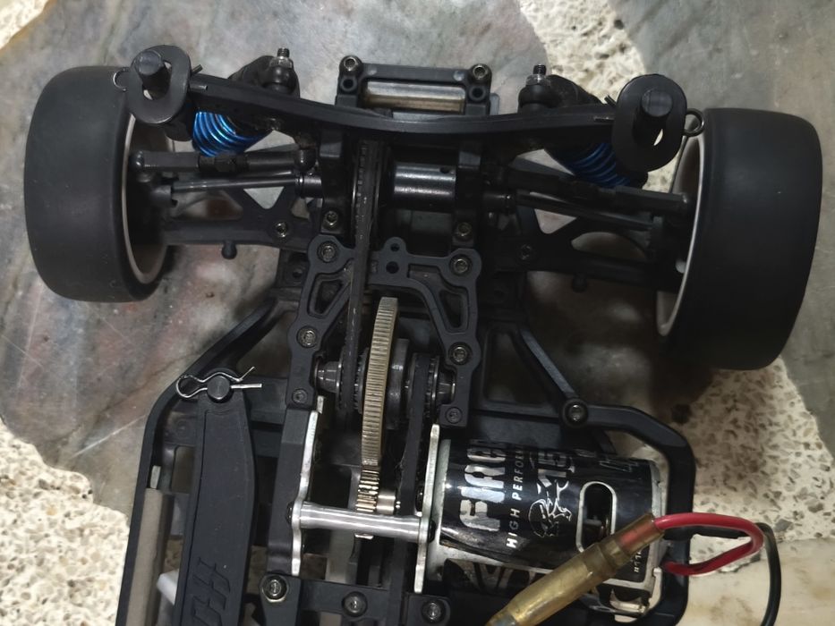 HB Racing Cyclone S RTR rc количка 1:10 радиоуправляена