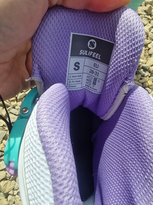 Комплект детски ролери с наколенки и каска