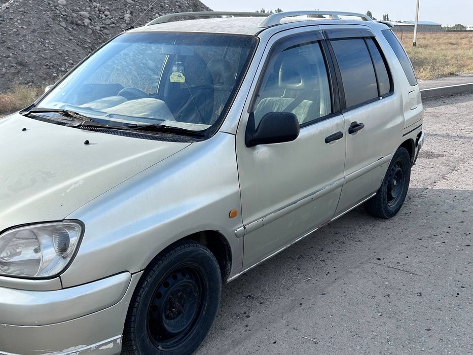 продам toyta raum 1997 года