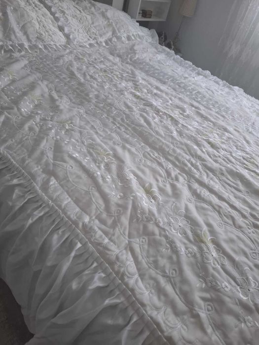 Кувертюра/Шалте за спалня с къдрици 3 части