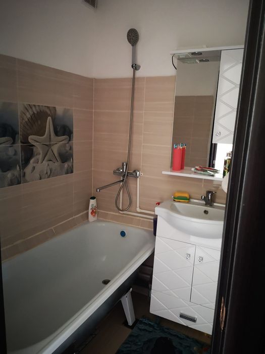 2 бөлмелі пәтер сатылады.