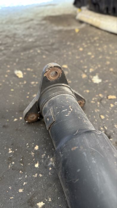 Кардан за БМВ 5 Серия Е60 Е61 520d 177