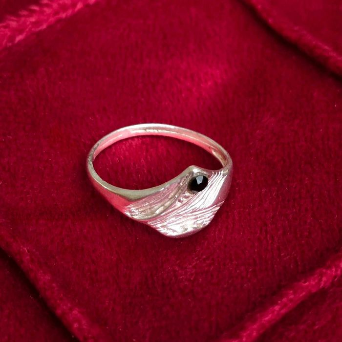 Inel din argint 925 cu piatra neagră de zirconiu