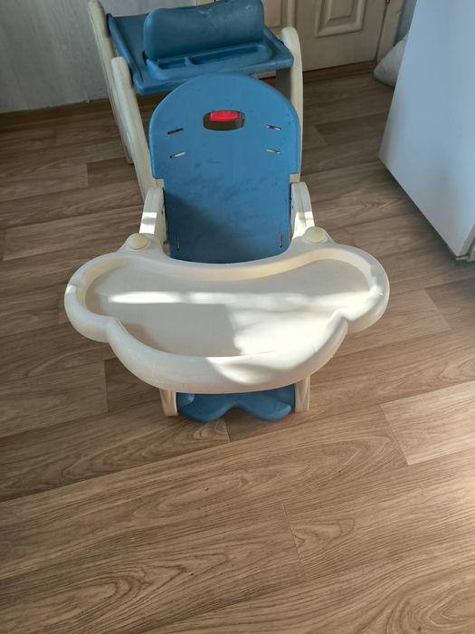 продам детский раскладной стол-стул Chicco