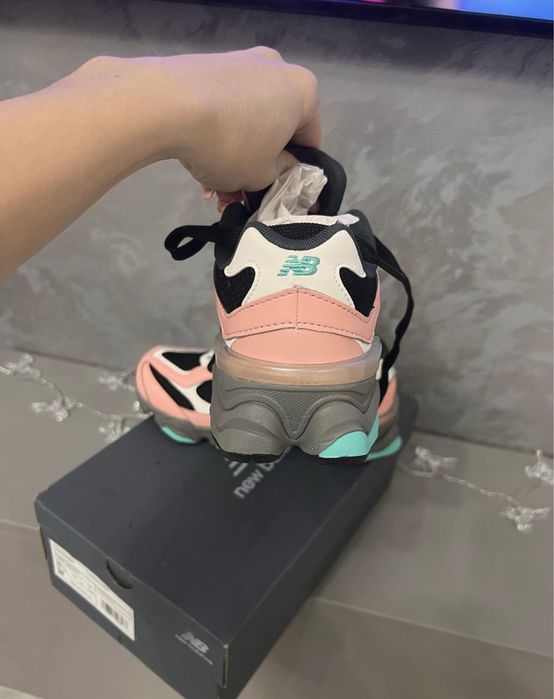 Adidasi New Balance 9060 originali