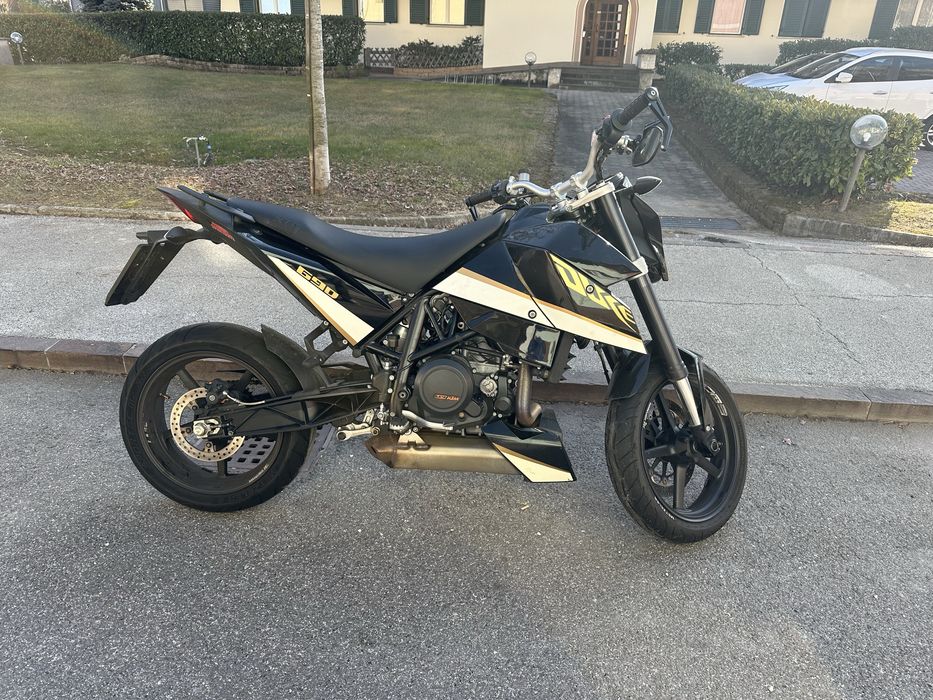 KTM DUKE 690 se poate conduce si cu A2