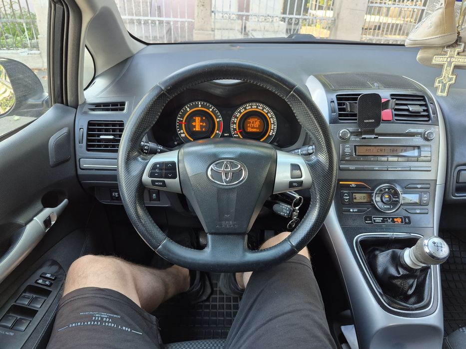 TOYOTA Auris 2010 — imagine 5