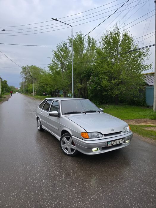 Лада Ваз 2114 год 2005