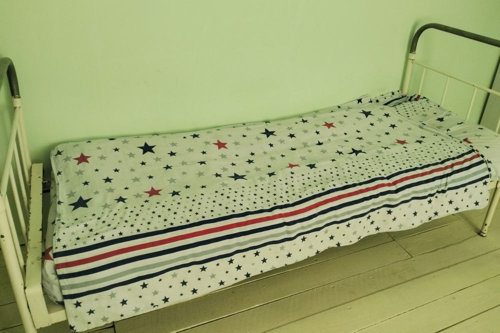 Продаётся Кровать 2 хорошим состоянии