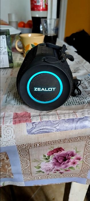 Колонка за слушане на музика