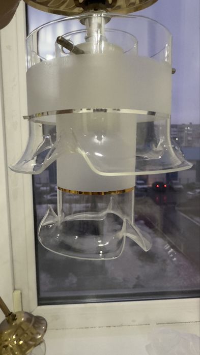 Продам: 1 тыс - светильники