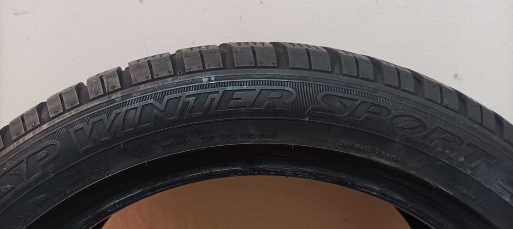 Гуми 225/50 R18..