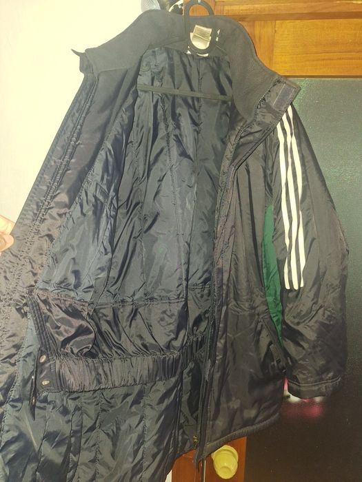 geaca adidas XL cu mic defect