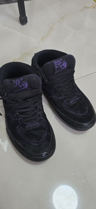 Срочно продам кеды оригинал