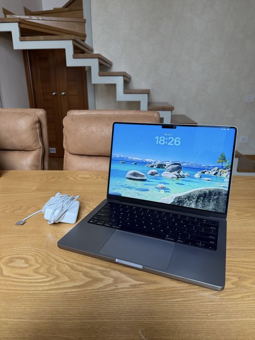 Laptop Apple Macbook Pro M1 Pro 14" Space Gray 16 GB Ram 500 GB SSD