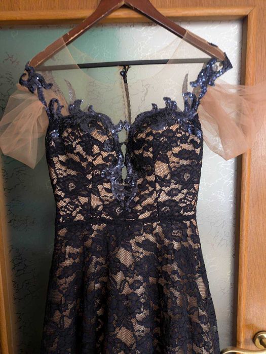 дизайнерска рокля, размер 38