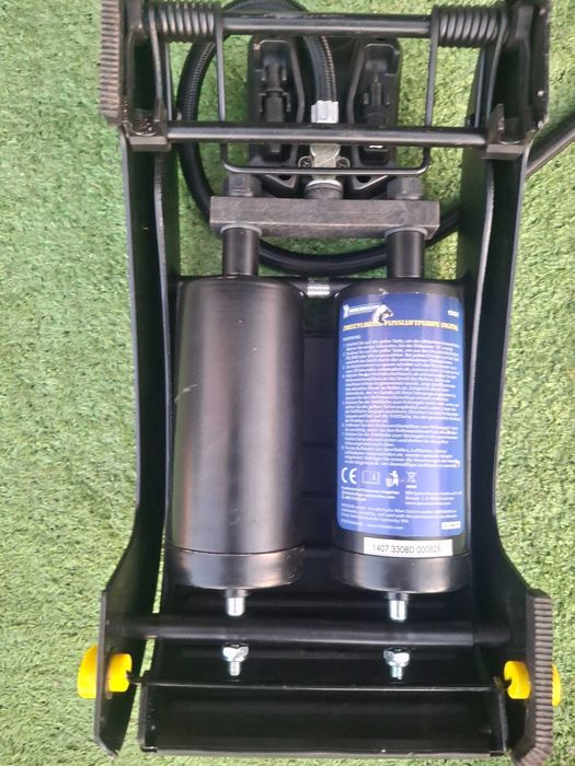 Крачна помпа мишелин с два цилиндъра