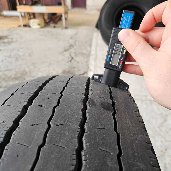 1 тежкотоварна гума 225/75R17.5 Semperit Euro-Steel M434 128/126M