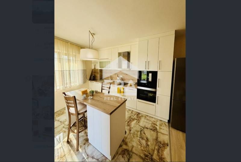 Дава се под наем Тристаен апартамент в к.к. Св.Св. Константин и Елена - 90 кв.м за 700 € - Снимка #2